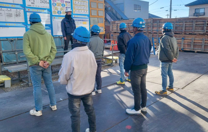 松葉型枠スタッフの1日